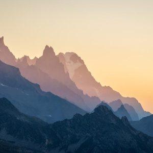 Peuterey et Jorasses en Ombres Chinoises