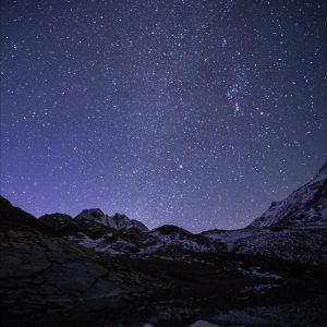 Le lac blanc dans la nuit noire